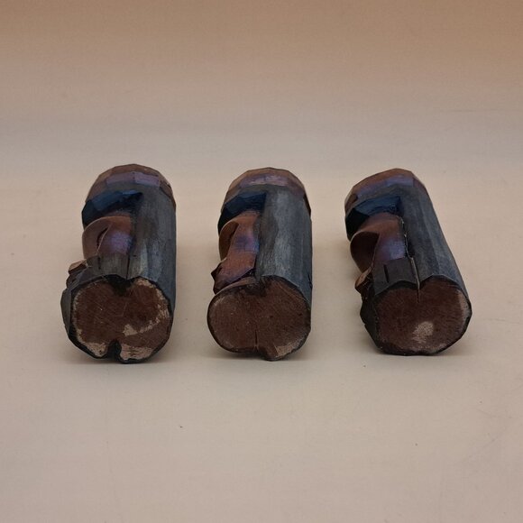 Three Jamaican Carved Statues - Picture 10 of 11